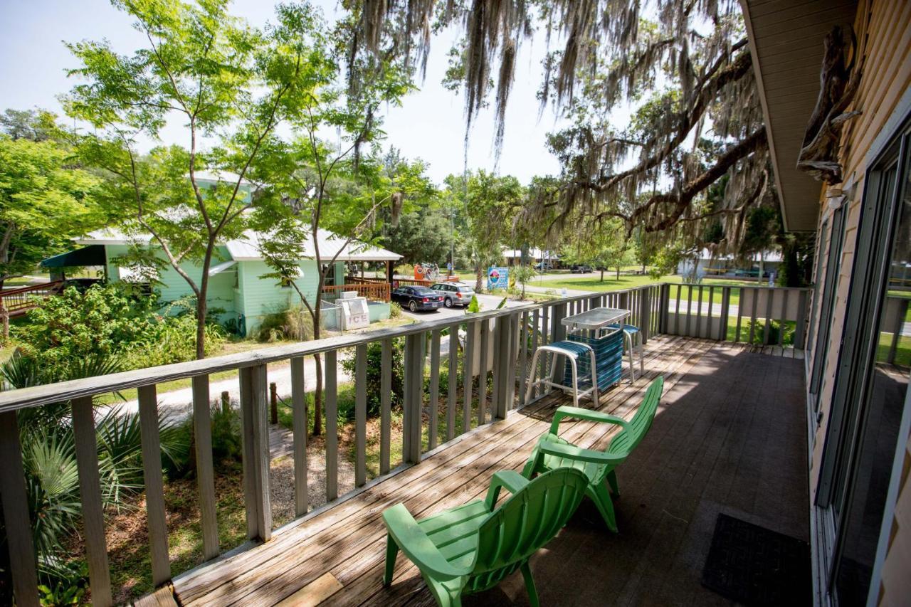 Riverfront Treetop Bungalow Хомосаса Екстериор снимка